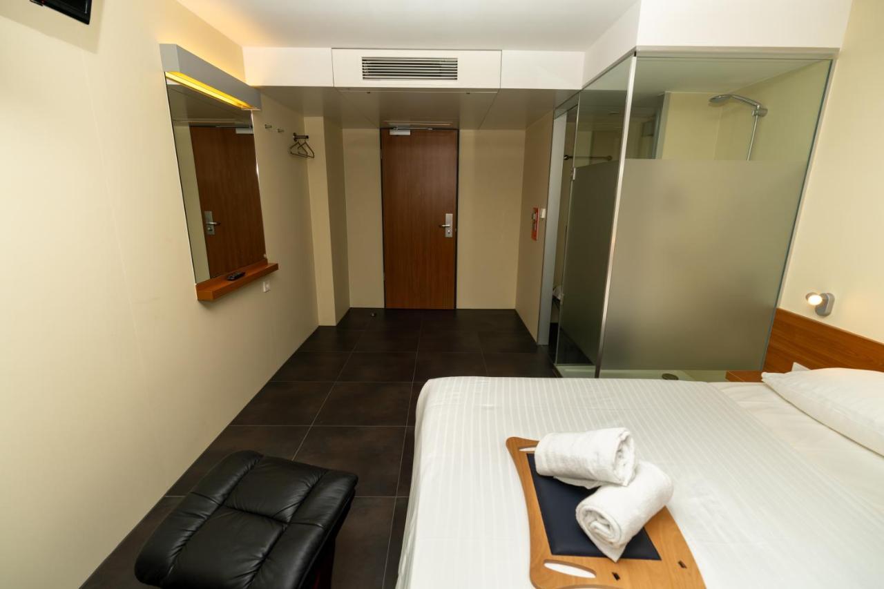 Hotel Duesseldorfer Hof Франкфурт-на-Майні Екстер'єр фото