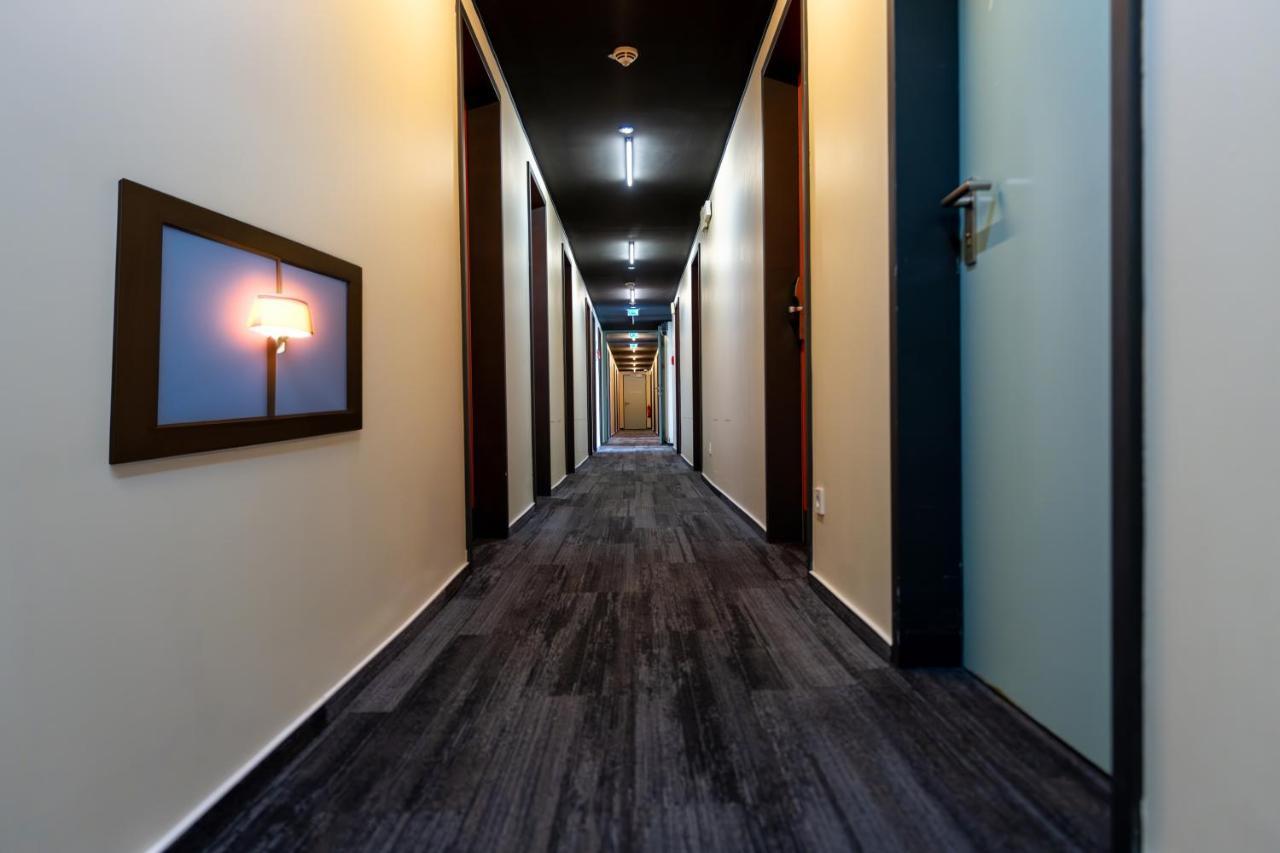 Hotel Duesseldorfer Hof Франкфурт-на-Майні Екстер'єр фото